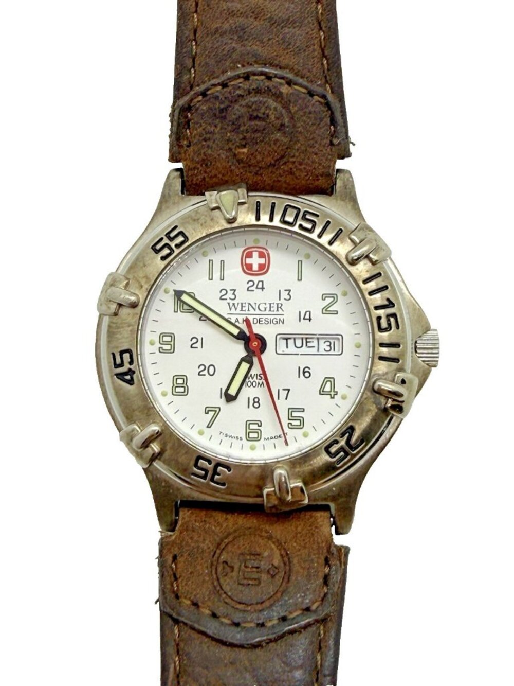 Wenger SAK Design Swiss Watch 091 0680 WR100M Day Date Mineral Crystal Silver